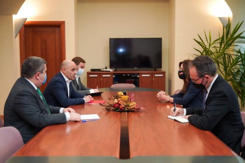 Кандидатът за премиер Димитър Ковачевски на среща с американския посланик Кейт Бърнс